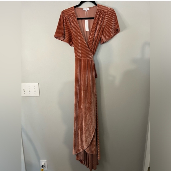 NWT Baltic Born Andi Ribbed Velvet Dress, Small, Cherry Blossom Pink - Picture 5 of 8